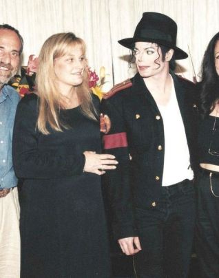The wedding took place at night after the concert. Debbie Rowe was 6 months pregnant. Dr. Metzger was the best man